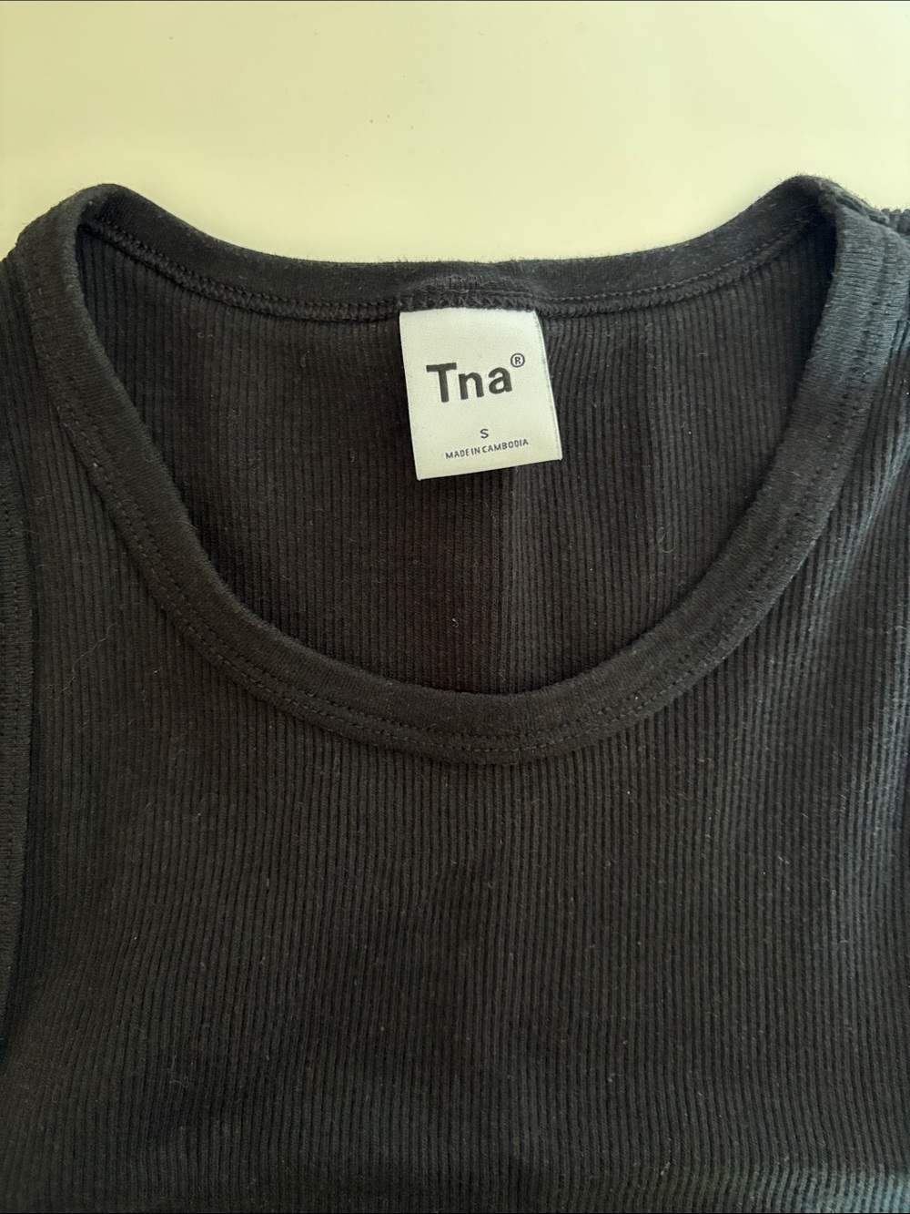 TNA Black Ribbed Cropped Tank - Picture 2 of 4